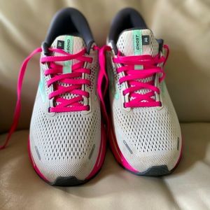 Brook’s Womens Ghost 14 - Size 11 - Running Shoe - Oyster/Yucca/Pink
